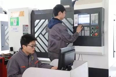 以技術(shù)服務(wù)為引擎，提升加工制造技能水平，賦能現(xiàn)代制造業(yè)高質(zhì)量發(fā)展